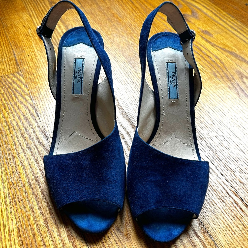 Beautiful Blue Suede PRADA Sandals Heels! Size 39.5